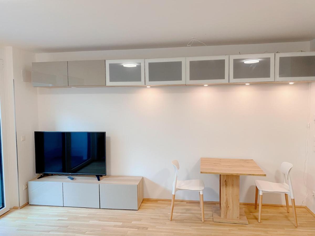 U1 Alte Donau Old Danube City Apartment 2 Vienna Exterior photo